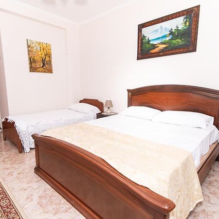 Erla'S Apartment Тирана Экстерьер фото